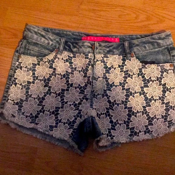 Tinseltown Denim Shorts - Picture 1 of 5